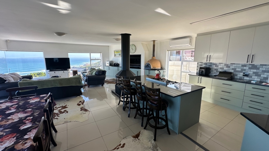 5 Bedroom Property for Sale in Dana Bay Western Cape